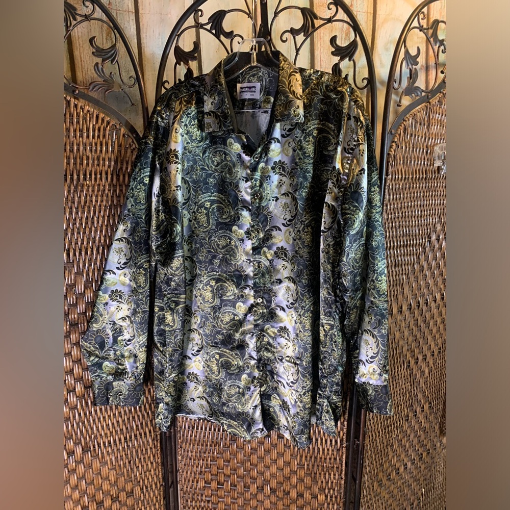 Tayion by Montee Holland Silky Button Down Size XL
